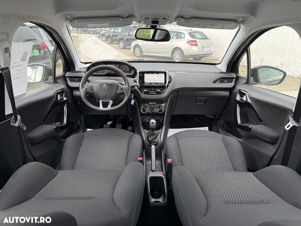 Peugeot 208 PureTech 82 Stop & Start Signature - 8