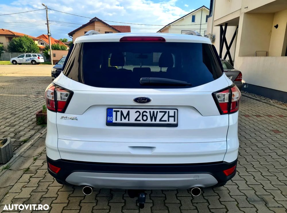 Ford Kuga - 8