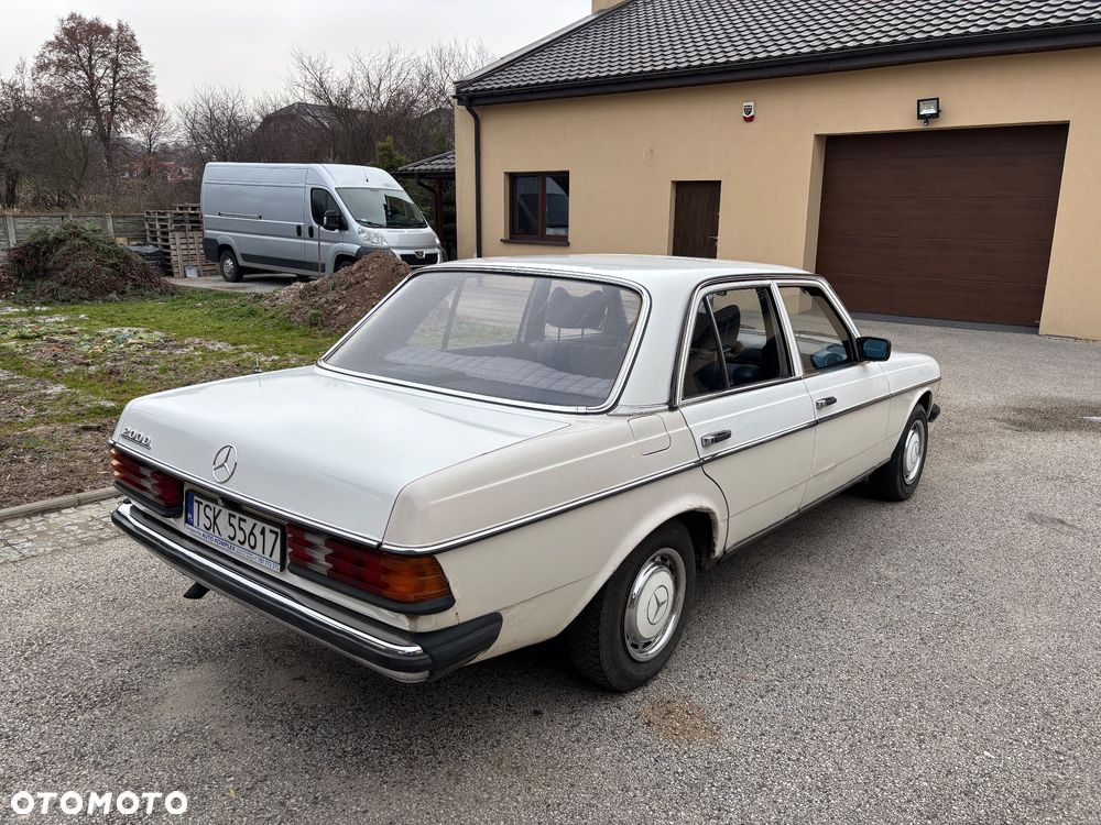 Mercedes-Benz W123 - 5