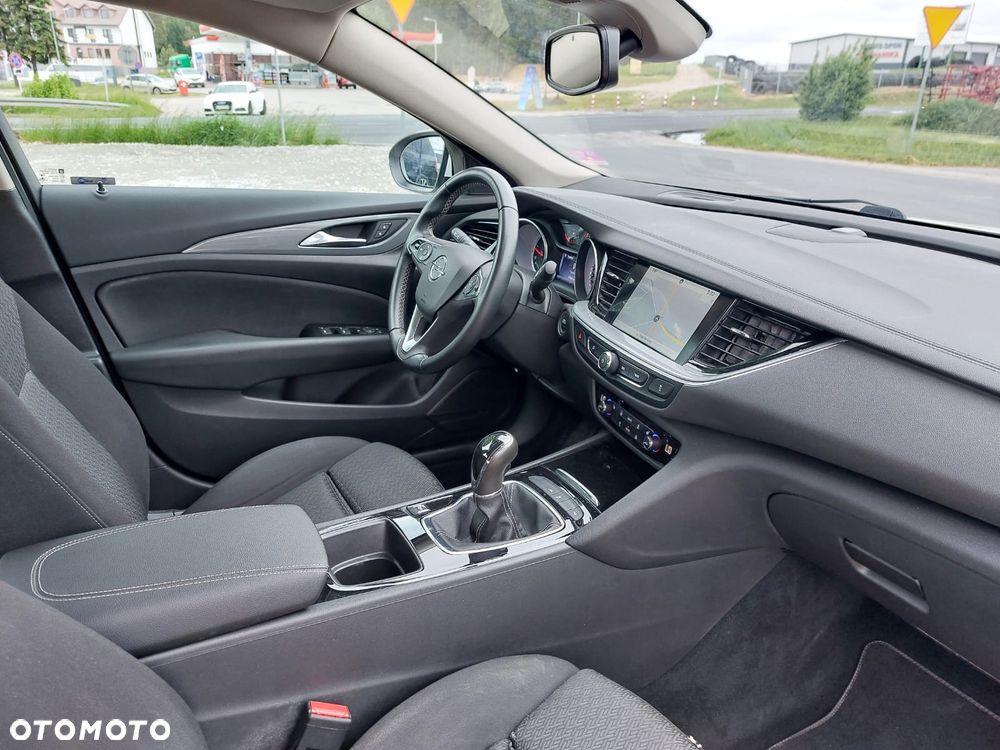 Opel Insignia - 18