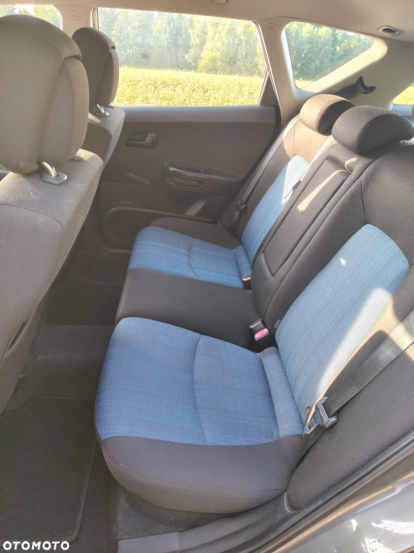 Kia Ceed - 10