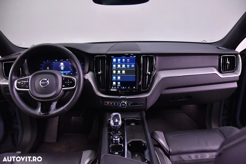 Volvo XC 60 B4 MHEV AT8 FWD Momentum - 9