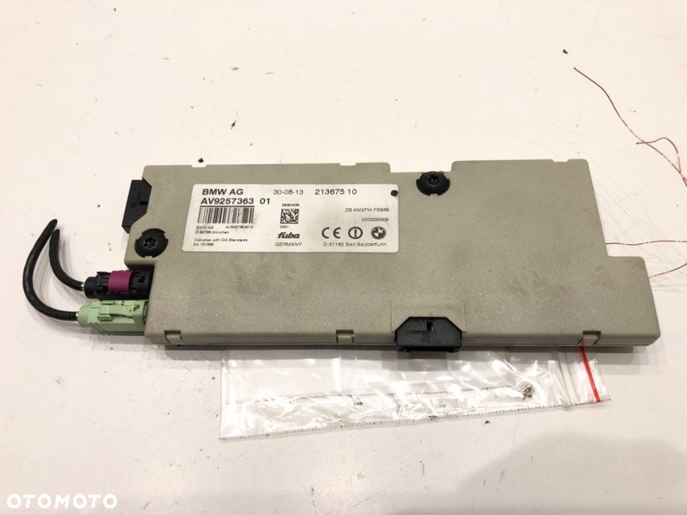 WZMACNIACZ ANTENOWY  BMW 5 (F10) 2009 - 2016 520 d xDrive 135 kW [184 KM] olej napędowy 2013 - 2014 - 1