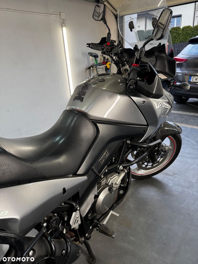 Suzuki V-STROM - 2