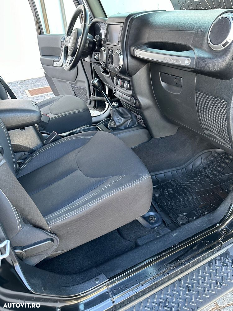 Jeep Wrangler - 31