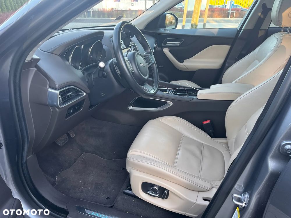Jaguar F-Pace P250 AWD - 7