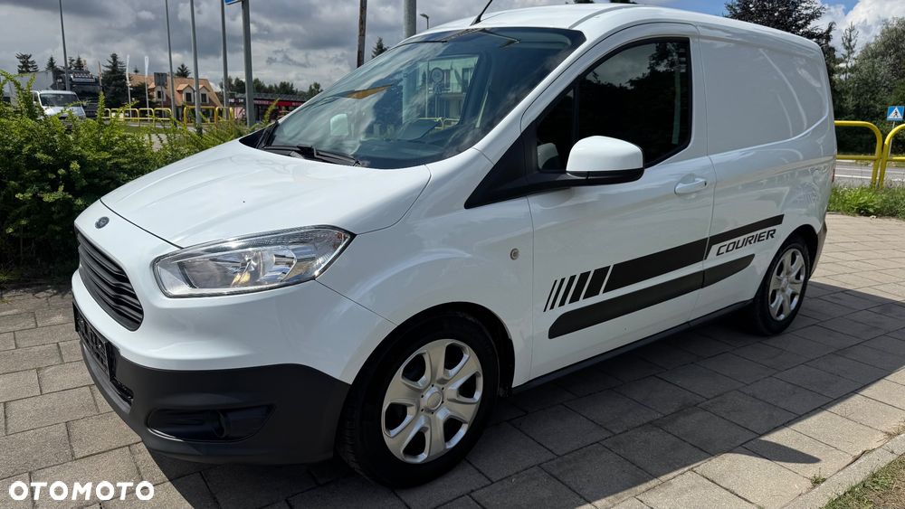Ford Transit Courier - 9