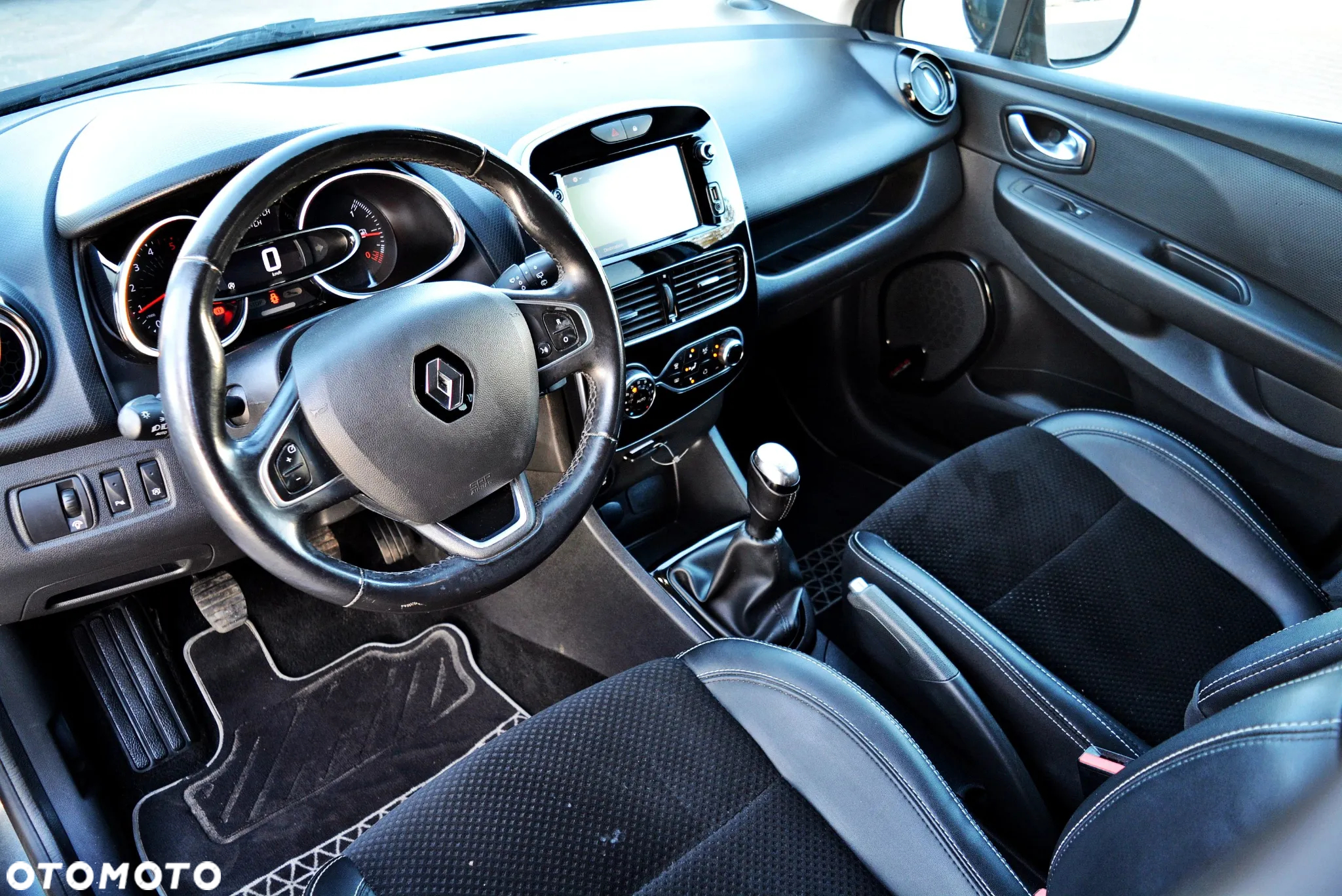 Renault Clio 1.5 dCi Limited - 8