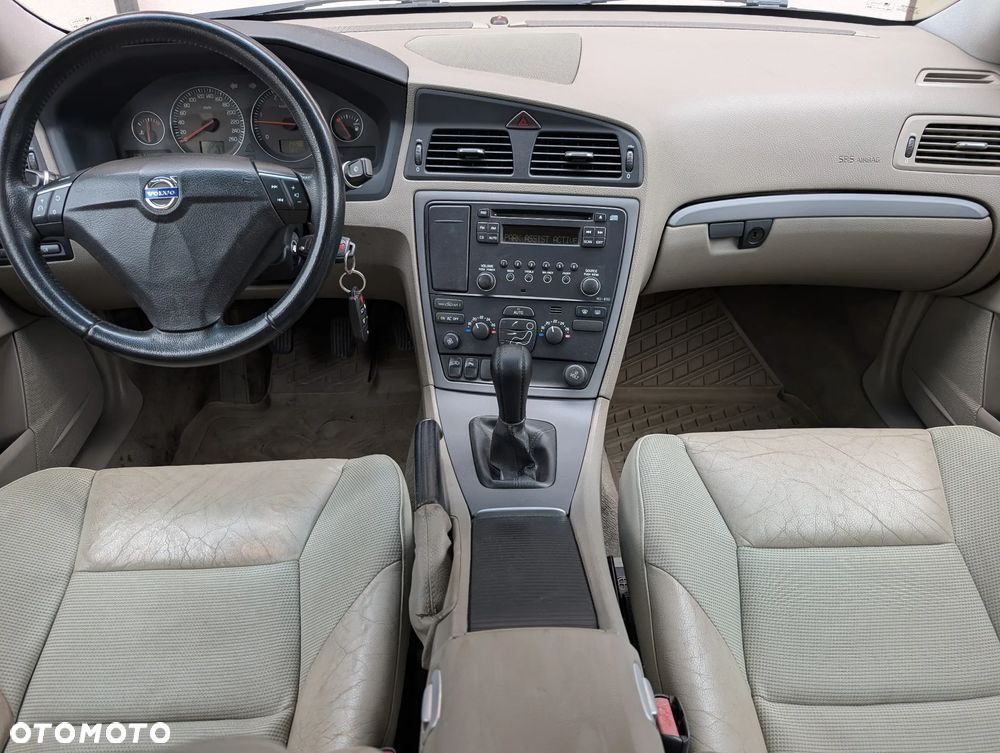 Volvo S60 2.4D Momentum - 7