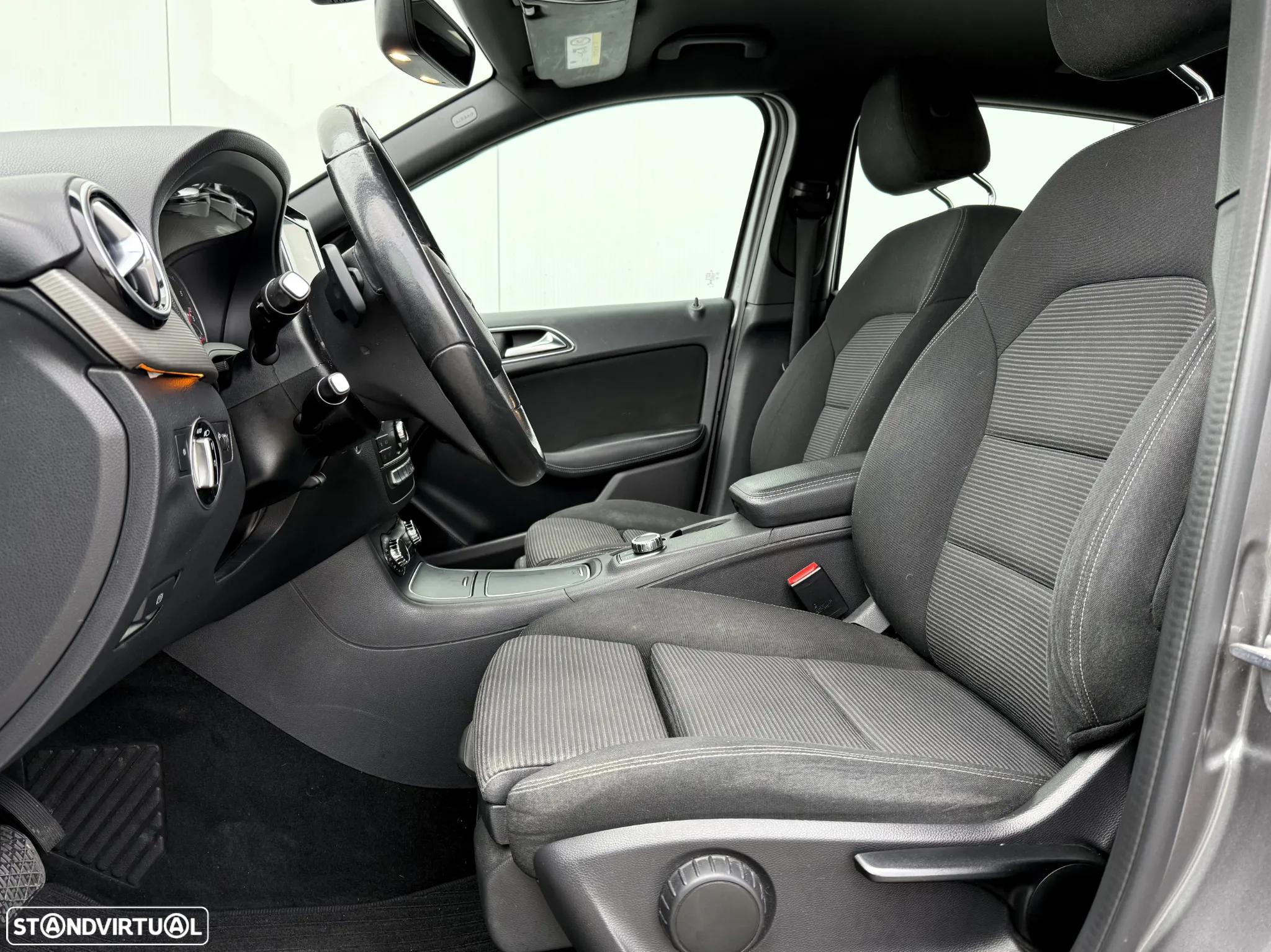 Mercedes-Benz B 200 d Style Aut. - 25