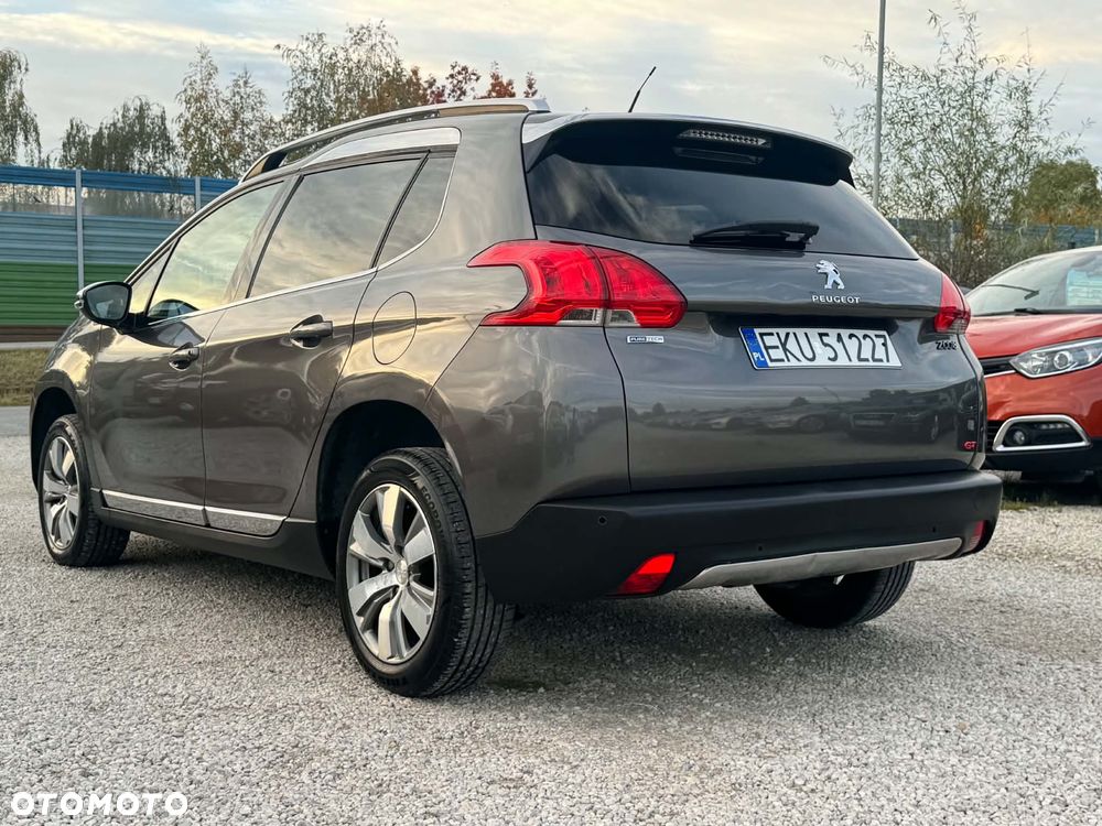 Peugeot 2008 - 8