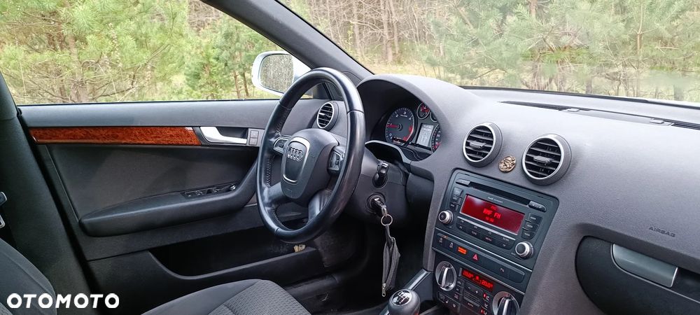 Audi A3 Sportback 2.0 TDI Ambiente - 6