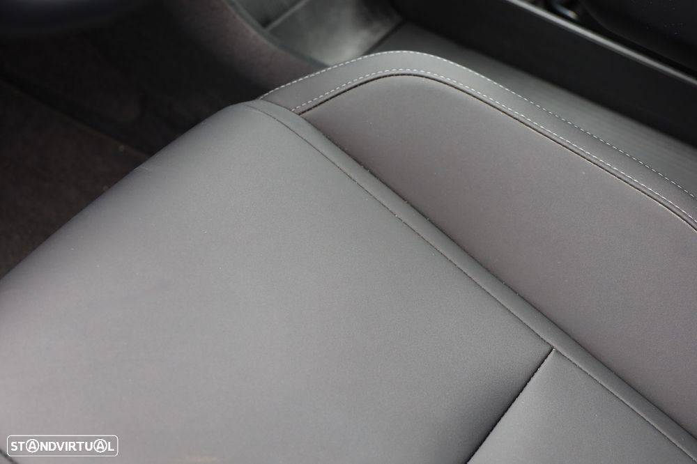 Volvo EX30 51 kWh Single Motor Plus - 10