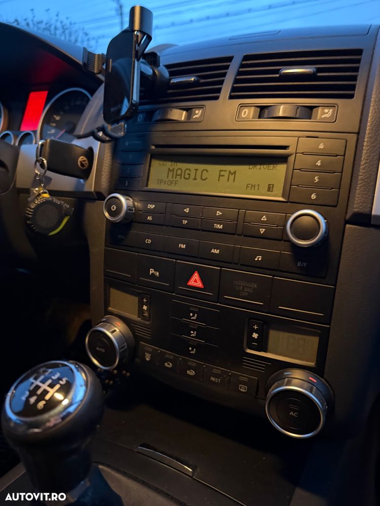 Volkswagen Touareg 2.5 TDI R5 - 12