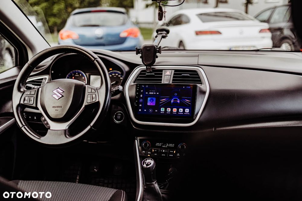 Suzuki SX4 1.6 Comfort Plus - 8