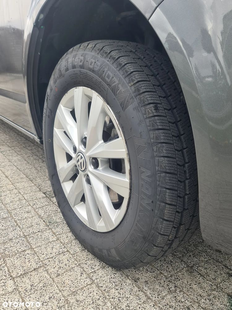 Volkswagen Caravelle 2.0 TDI L2 Comfortline DSG - 4