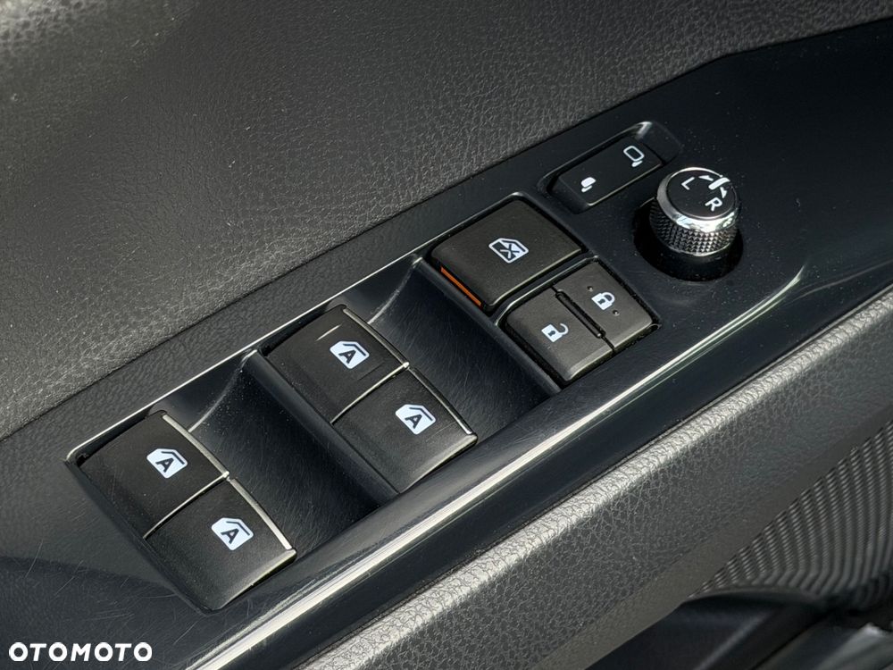 Toyota Camry 2.5 Hybrid Prestige CVT - 18