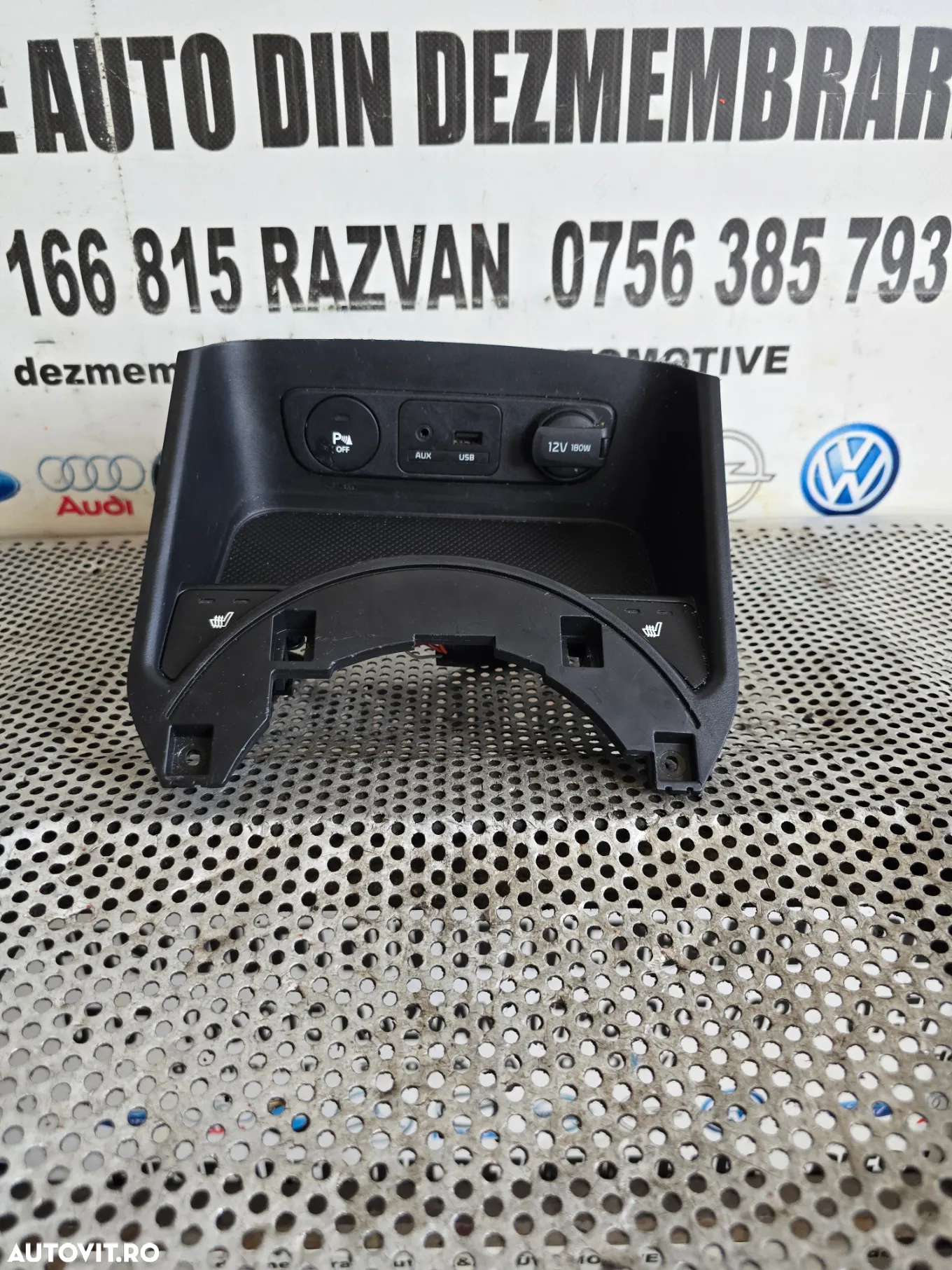 Modul Auxiliar Butoane Incalzire Scaune Kia Sportage 3 An 2010-2015 Motor D4HA - 2