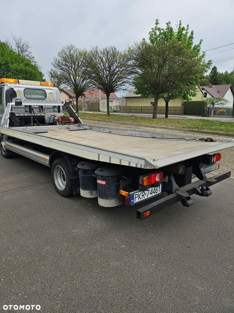 Nissan - 5