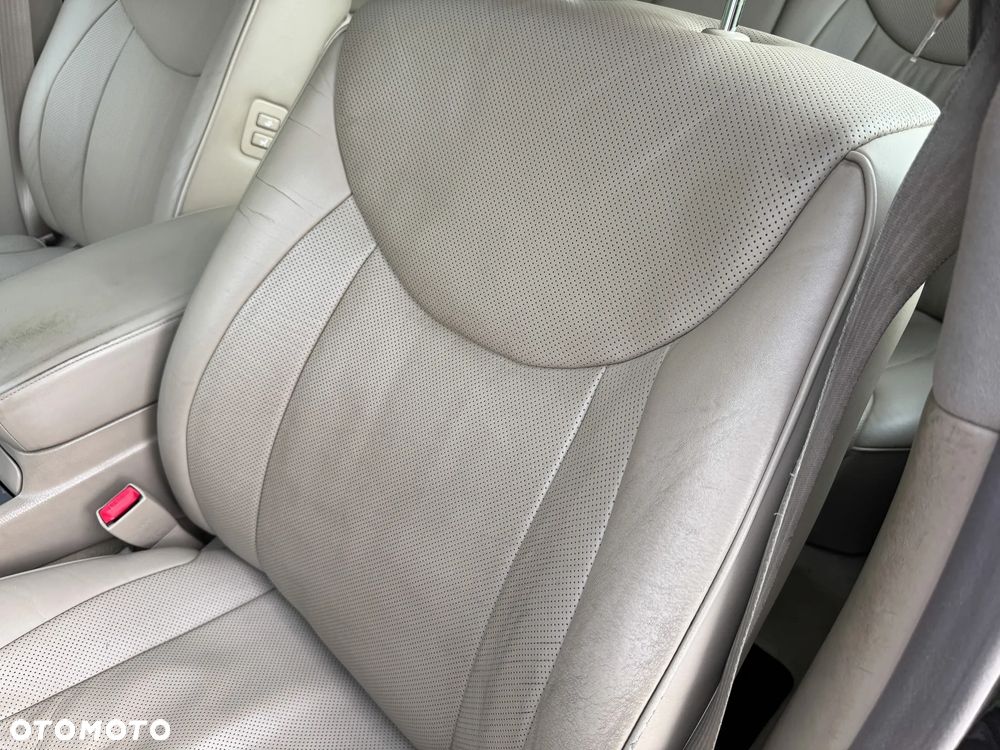 Lexus LS High Class - 26