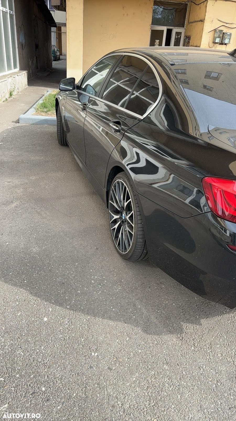 BMW Seria 5 520d - 5