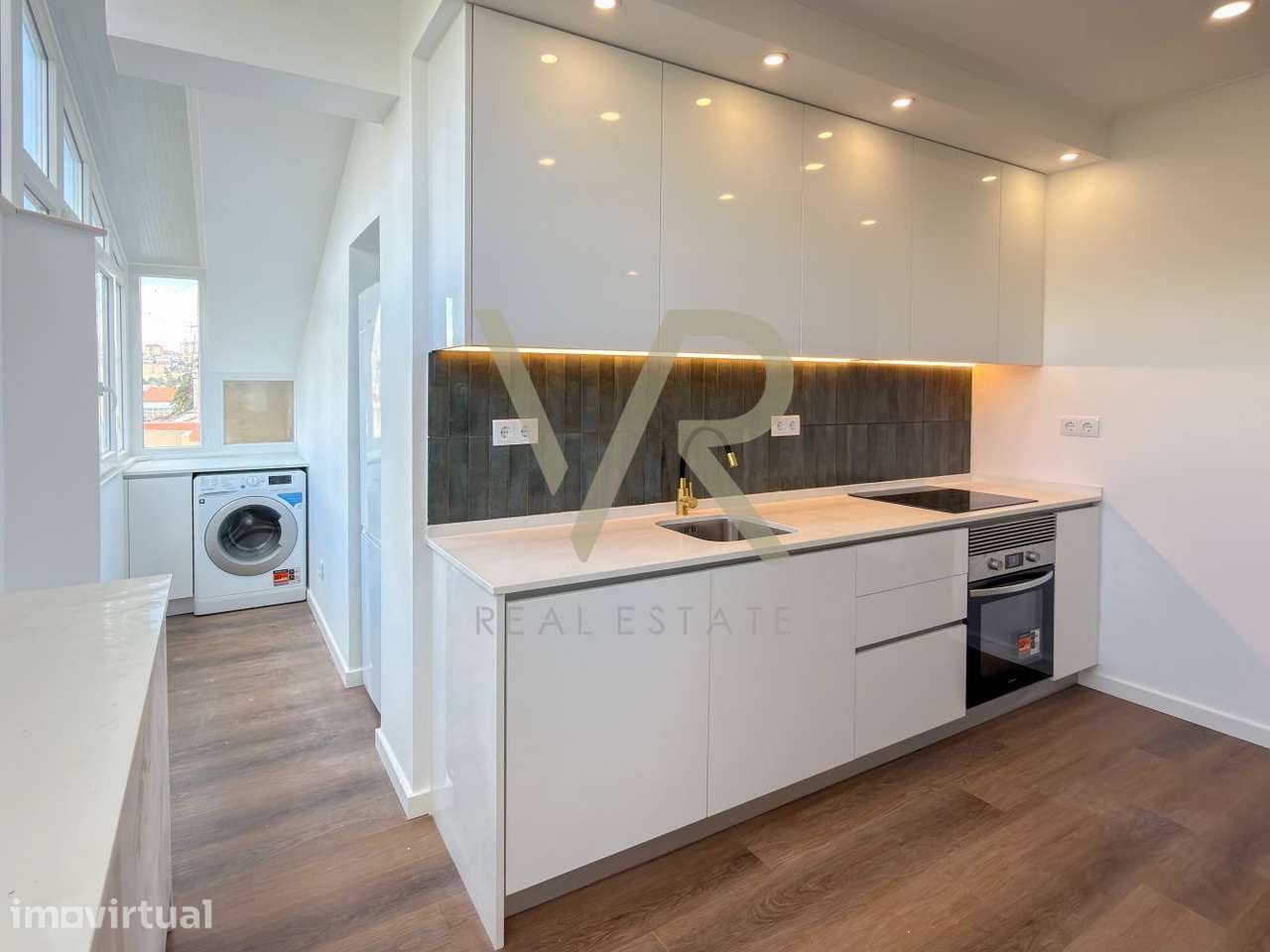 T2 Totalmente Remodelado | A 10 Min. da Reboleira | Cozinha Equipada e - Grande imagem: 2/21