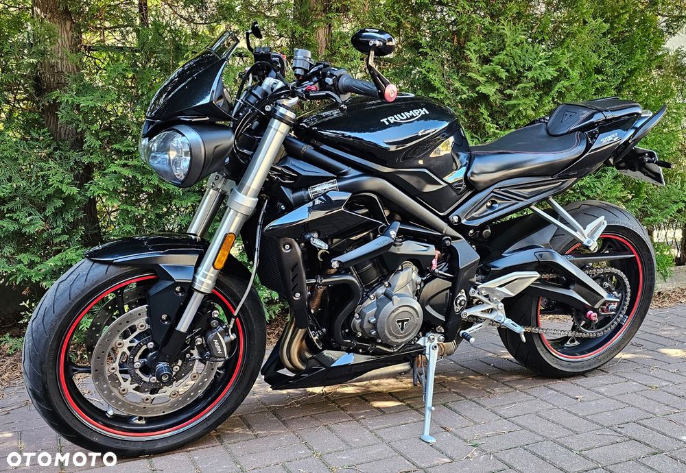 Triumph Street Triple - 8