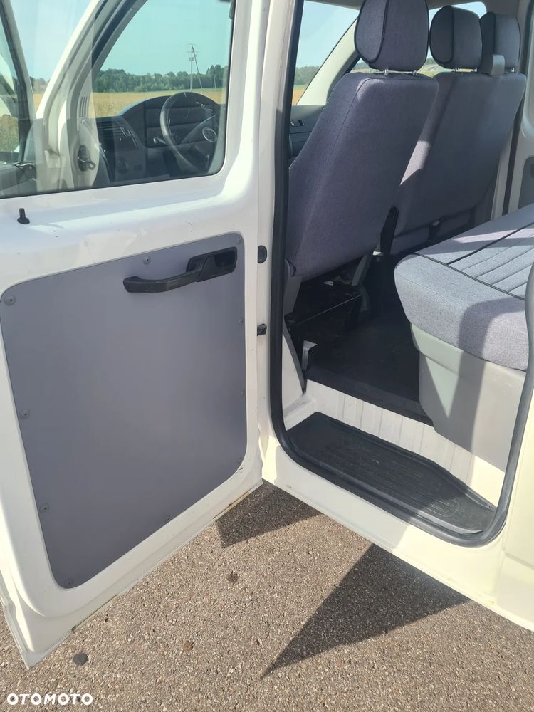 Volkswagen Transporter - 4