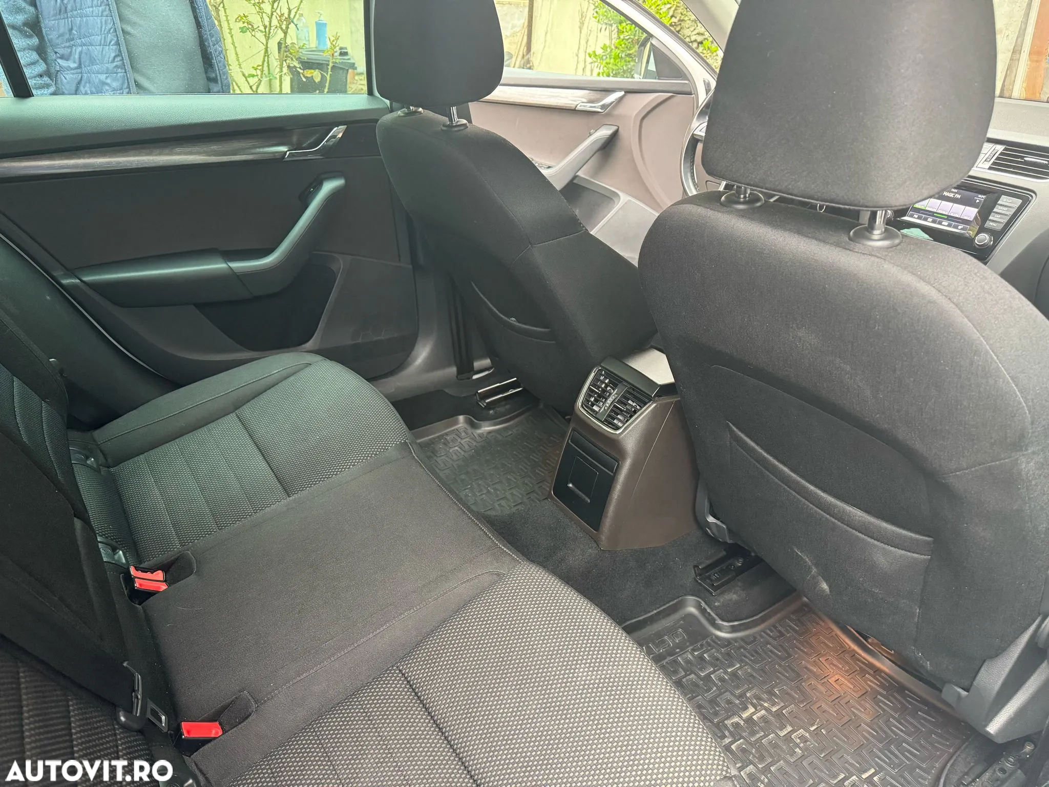 Skoda Octavia 2.0 TDI 4x4 DSG Scout - 10