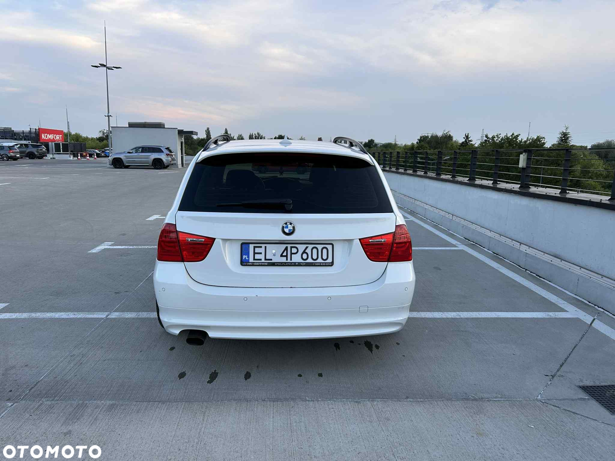 BMW Seria 3 318d DPF Touring - 7