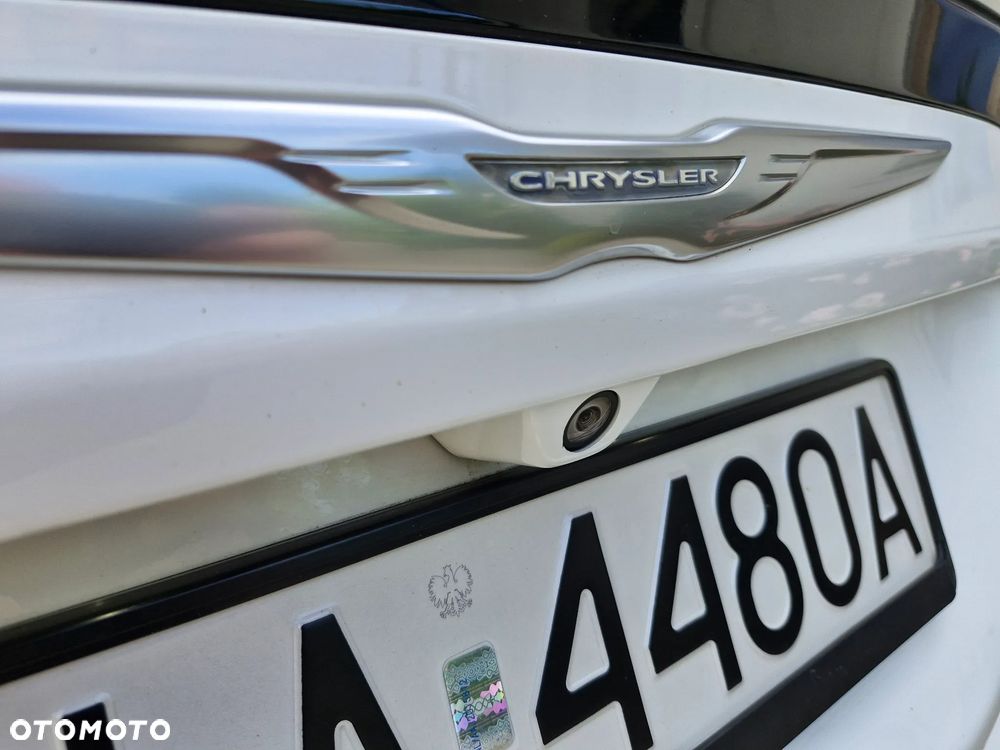 Chrysler Pacifica - 19