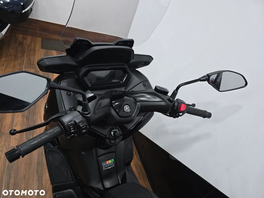 Yamaha X-max - 35
