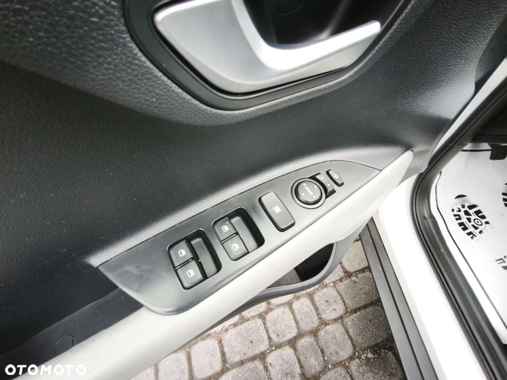 Kia Stonic - 14
