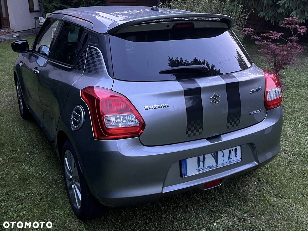 Suzuki Swift 1.2 Premium Plus - 7