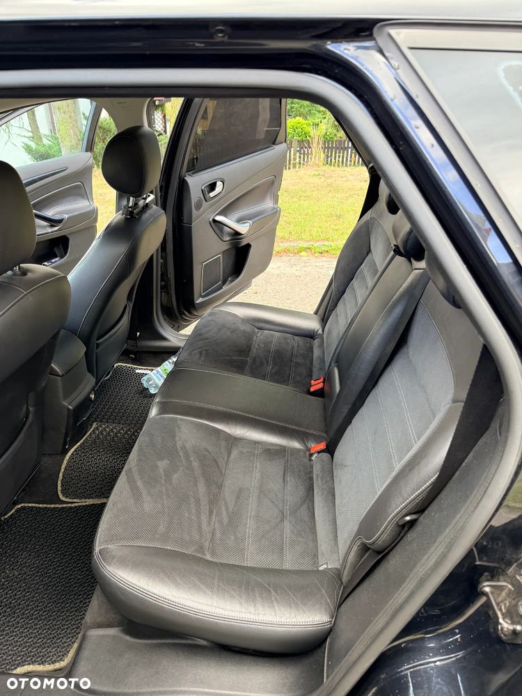 Ford Mondeo 2.0 TDCi Titanium - 23
