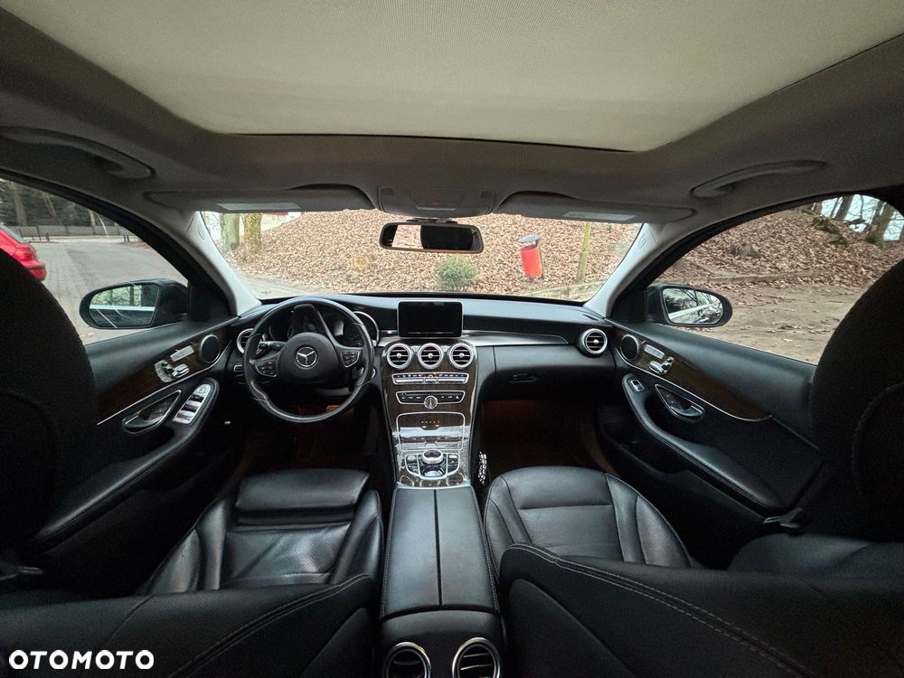Mercedes-Benz Klasa C 300 9G-TRONIC - 7
