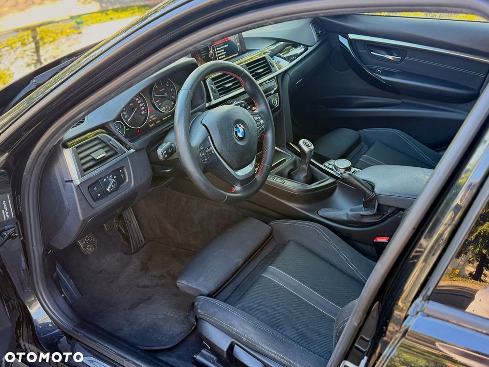 BMW Seria 3 320d Sport Line - 17