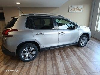 Peugeot 2008 1.2 PureTech Style - 16