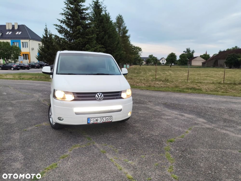 Volkswagen Multivan - 31