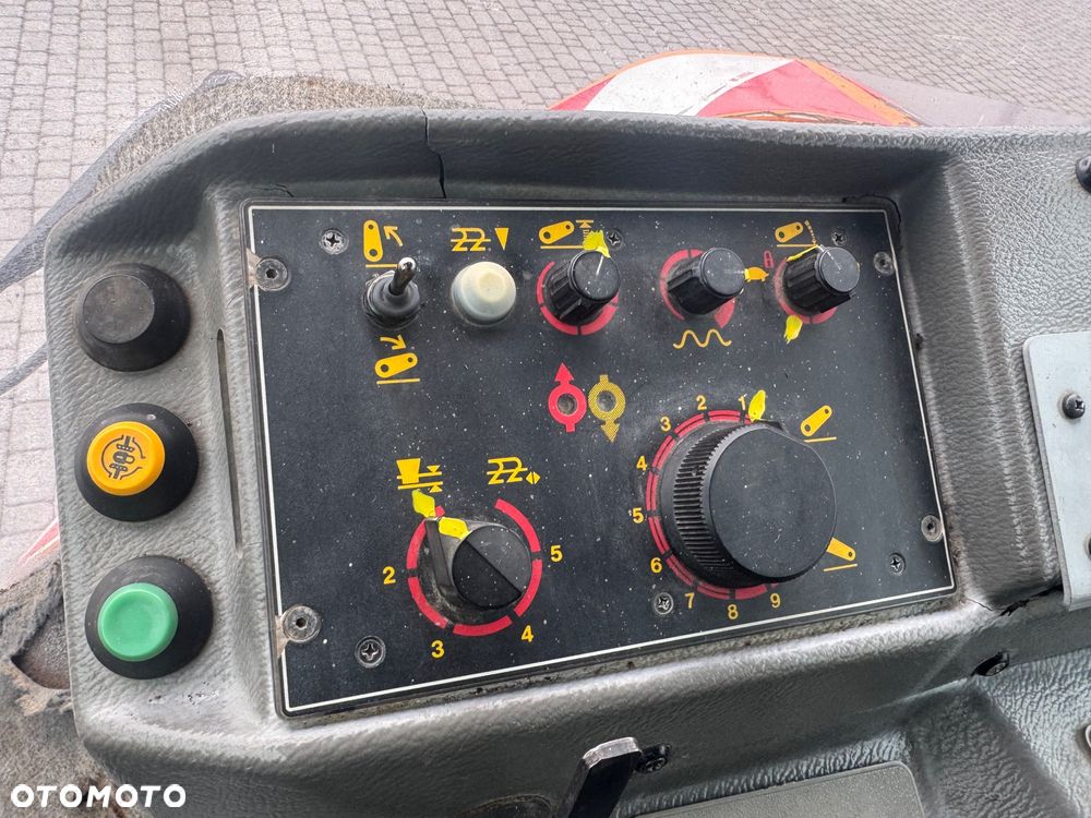 Massey Ferguson 3065 4x4 85KM Podnośnik rewers wałek WOM super stan manualna skrzynia - 21