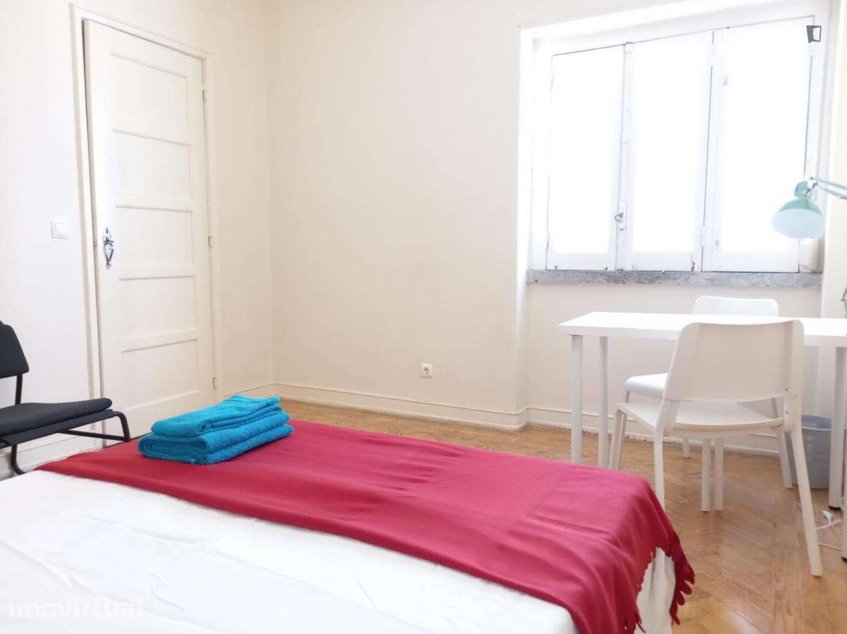 Quarto - localizado em Arroios Lisbon - Grande imagem: 4/10