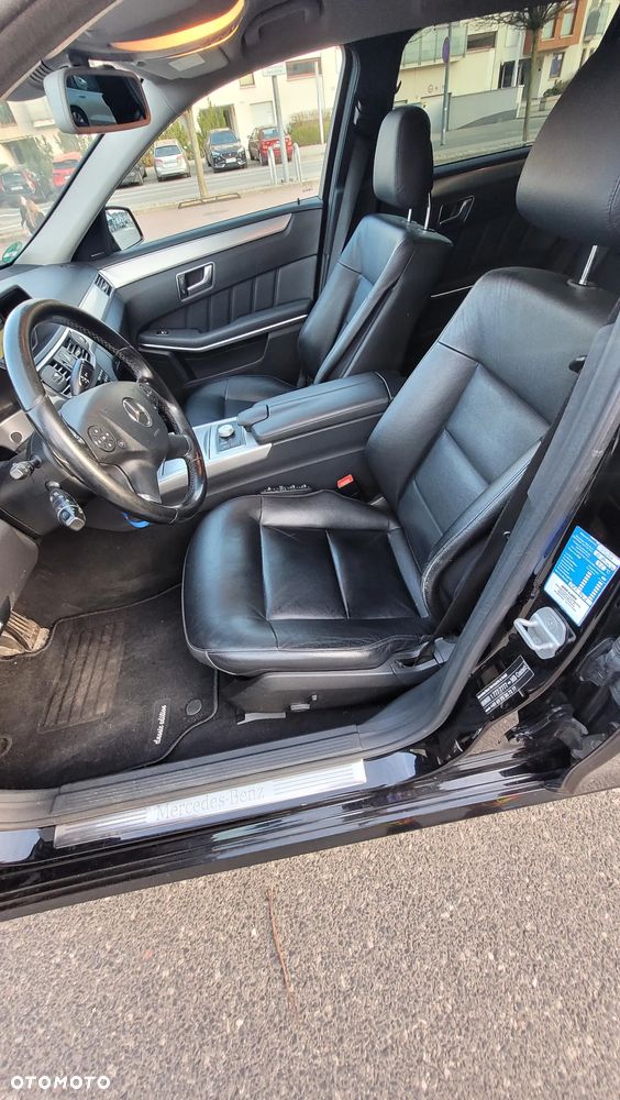 Mercedes-Benz Klasa E 350 CDI BlueEff - 17