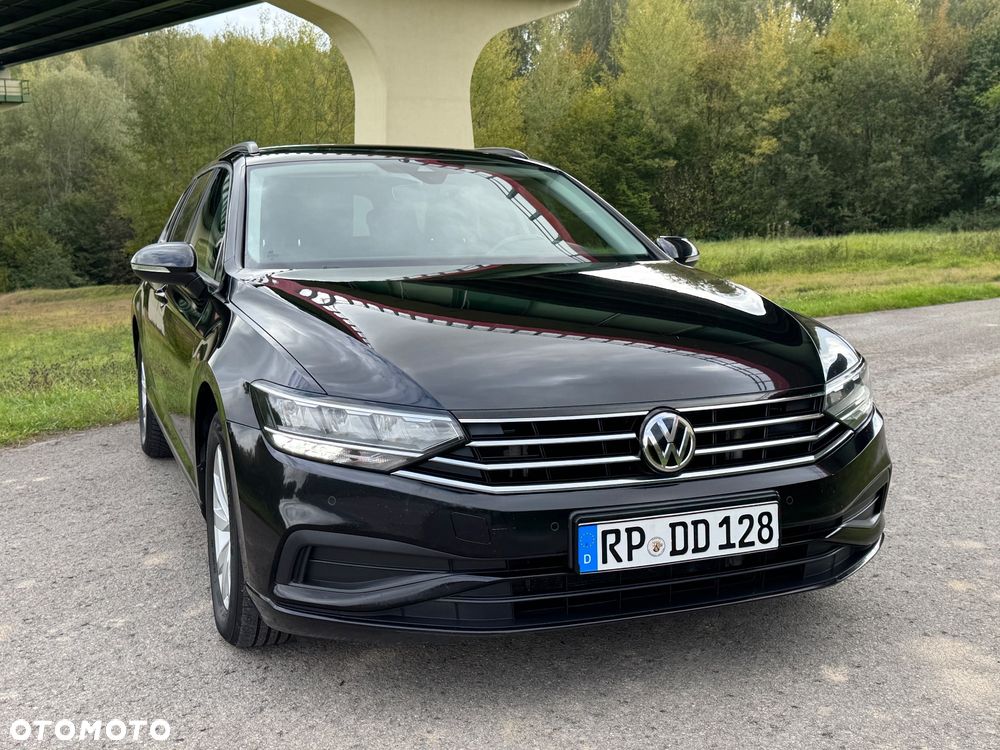 Volkswagen Passat - 32