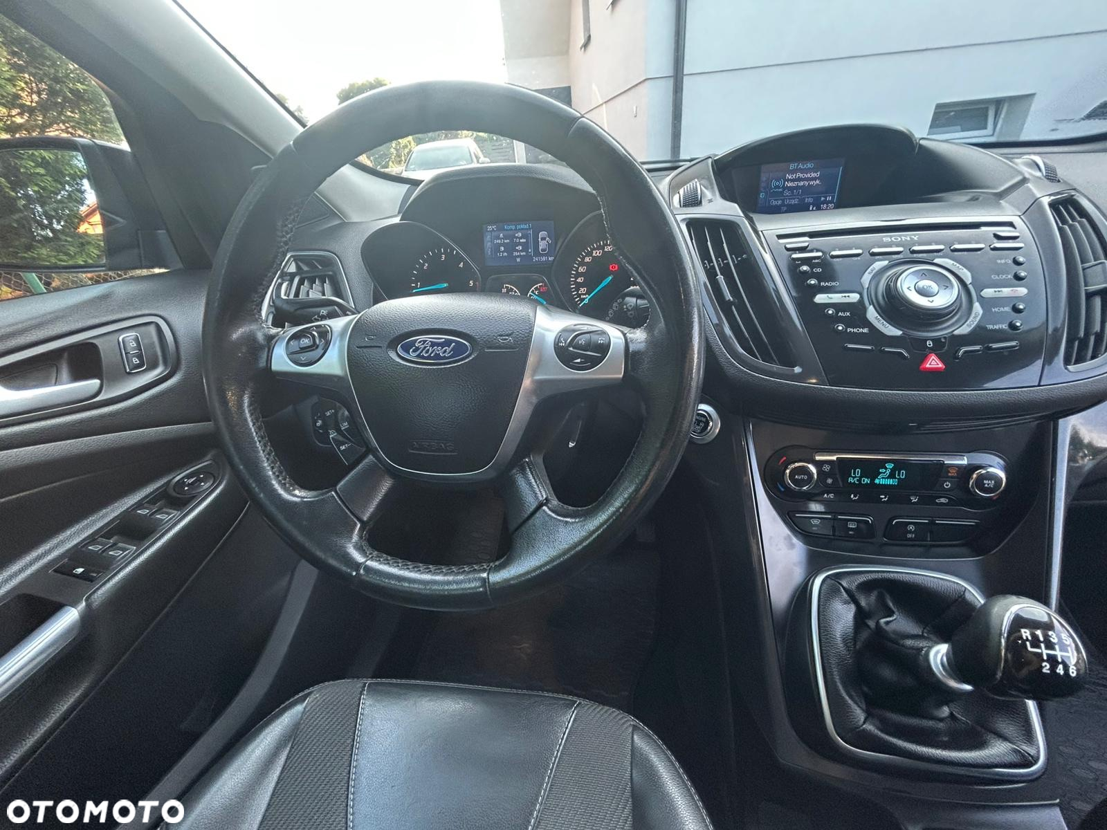 Ford Kuga - 15