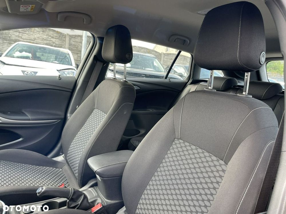 Opel Astra 1.6 CDTI Enjoy S&S - 11