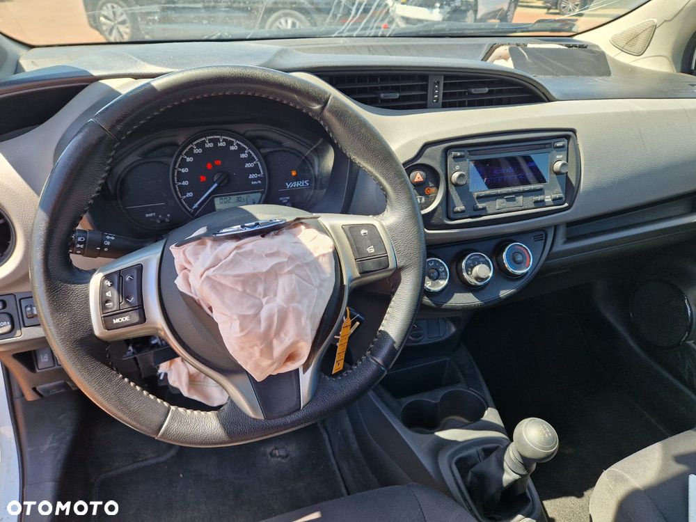 Toyota Yaris 1.0 Active EU6 - 14