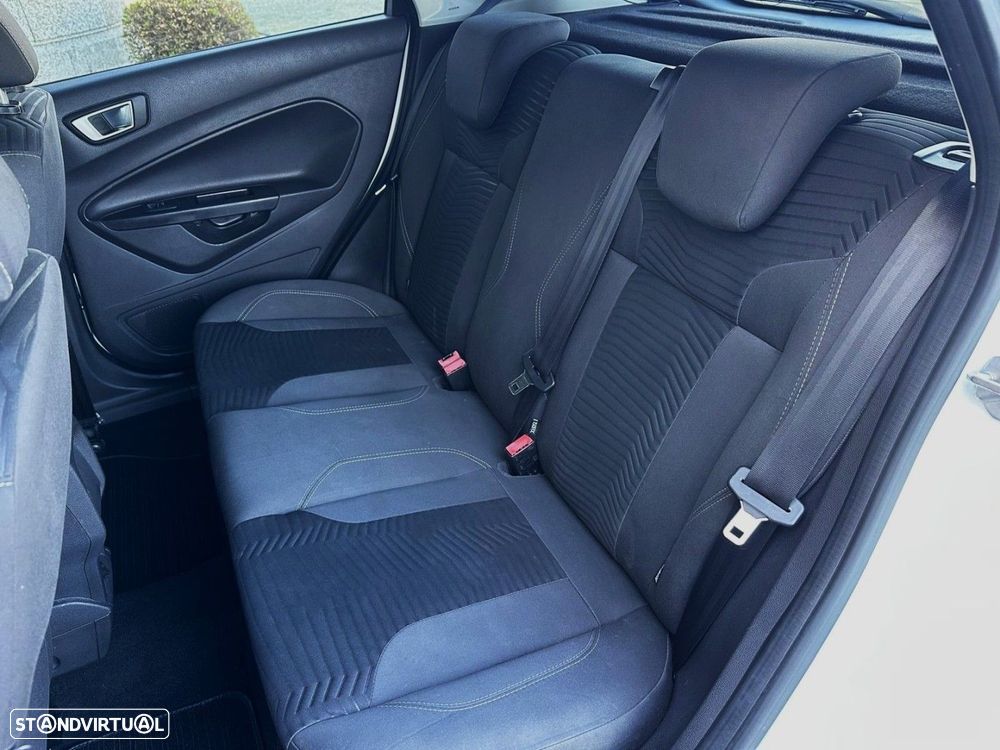 Ford Fiesta 1.0 T EcoBoost Titanium - 11
