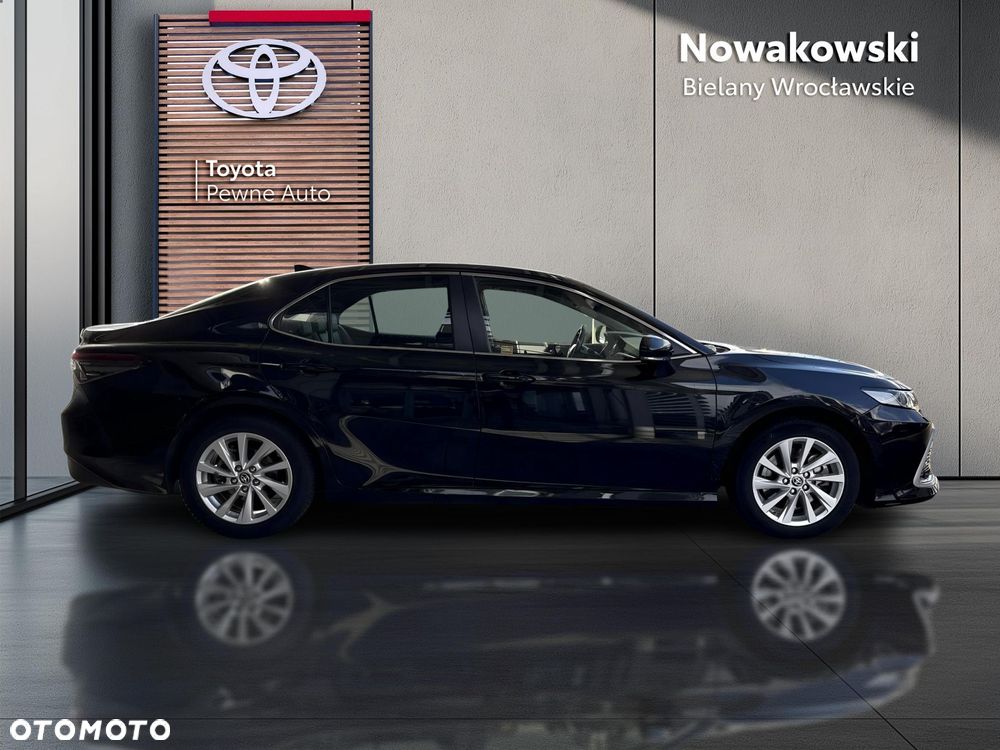 Toyota Camry 2.5 Hybrid Comfort CVT - 6