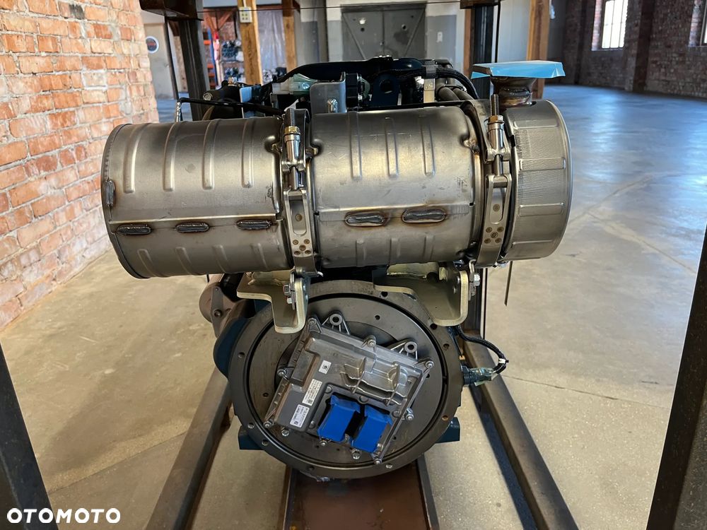 FV23% Silnik Kubota V2403-T Nowy Kompletny - 6