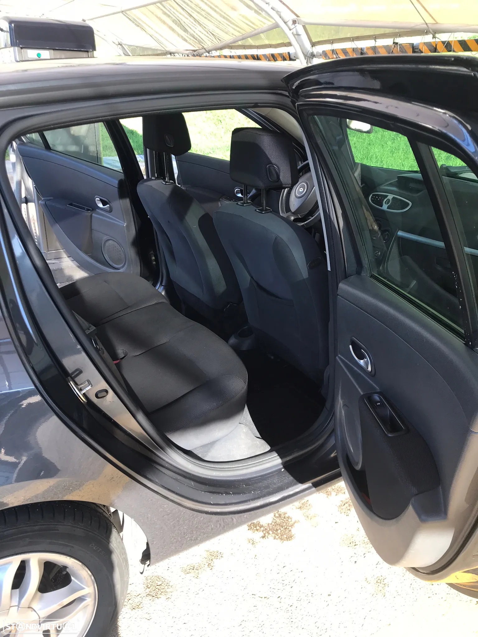 Renault Clio - 15